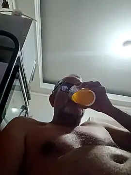 nard53 online show from March 5, 10:28 pm