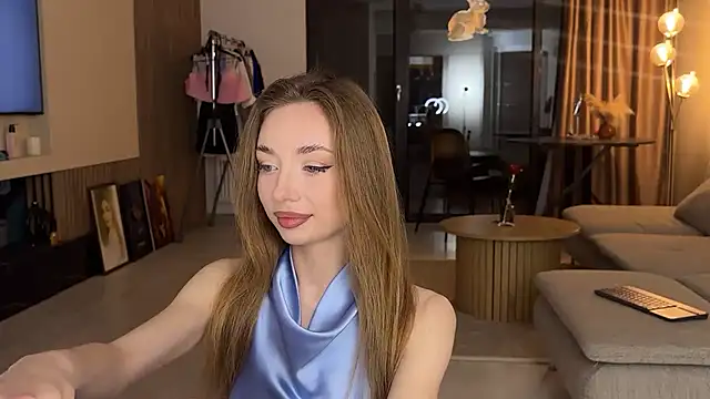 Snapshot of Jolienne chatting on May 3, 8:26 pm Jolienne online show from May 3, 8:26 pm