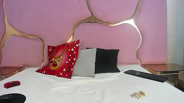 Aisha Leenss online show from December 15, 1:59 pm