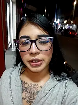 Dannii- online show from November 29, 12:13 am