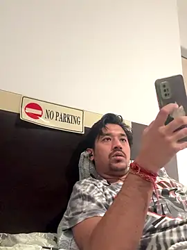 Jhonneeey online show from November 19, 4:29 pm