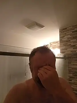 Snapshot of TheOneDonShaun chatting on November 28, 6:05 am TheOneDonShaun online show from November 28, 6:05 am