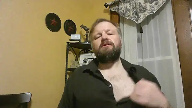 Snapshot of TheOneDonShaun chatting on February 17, 5:26 am TheOneDonShaun online show from February 17, 5:26 am