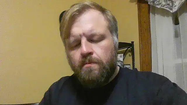 Snapshot of TheOneDonShaun chatting on February 24, 1:03 am TheOneDonShaun online show from February 24, 1:03 am