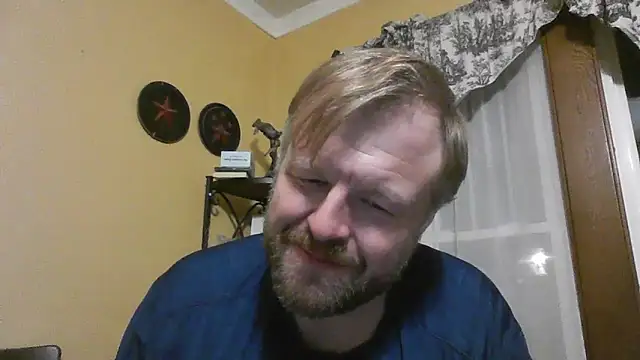 Snapshot of TheOneDonShaun chatting on February 25, 12:53 am TheOneDonShaun online show from February 25, 12:53 am