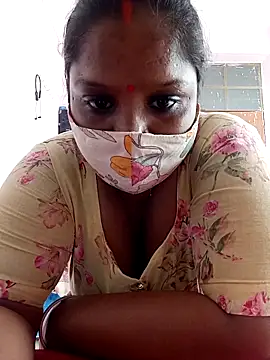 CUTE-LOVE-SWEETS online show from April 2, 3:42 pm