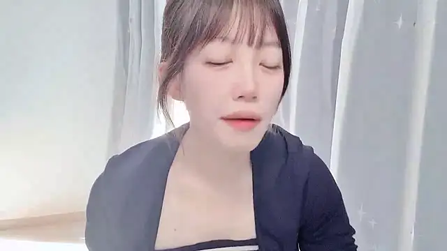 yuyayayu online show from November 28, 2:03 am