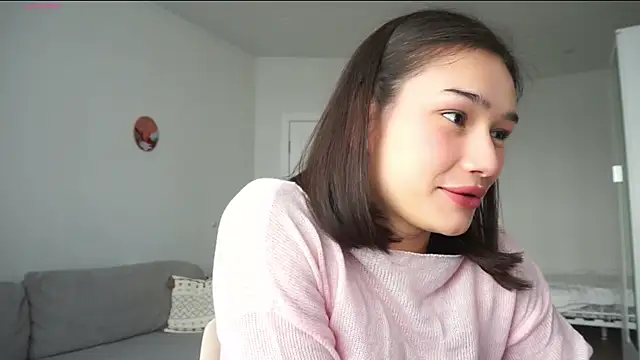 Snapshot of SoftLuna chatting on July 10, 5:23 am SoftLuna online show from July 10, 5:23 am