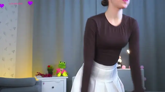 SanjuanitaNaser online show from November 19, 1:00 pm