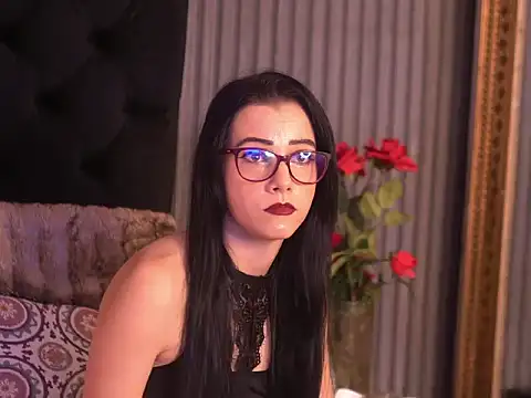 Snapshot of IvyCole chatting on January 7, 7:49 pm IvyCole online show from January 7, 7:49 pm