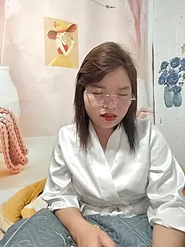 Snapshot of Cover-baa chatting on April 20, 7:26 pm Cover-baa online show from April 20, 7:26 pm