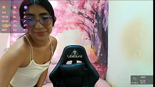 Emma latinasexy18 online show from February 10, 6:23 pm