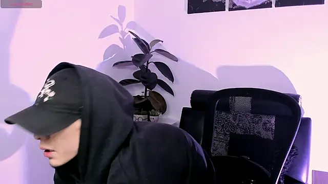 James Adams 01 online show from December 22, 1:08 pm