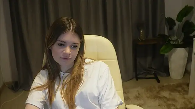 AngelesBenitz online show from November 19, 1:44 pm