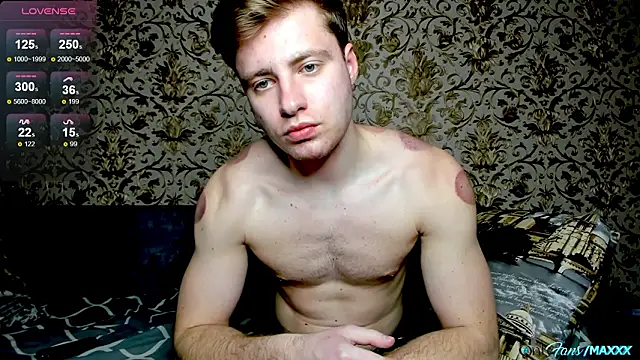 Maxhornyblondieman online show from March 12, 9:21 pm