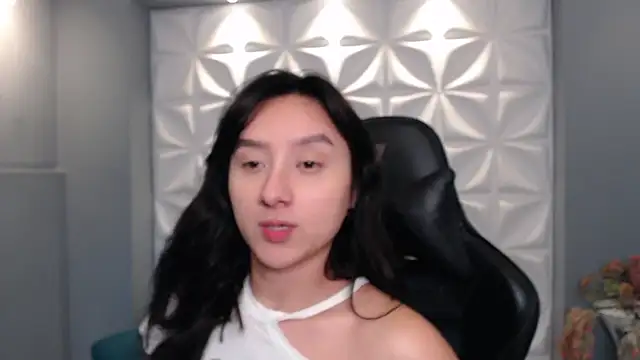 HorneyyQueen online show from November 20, 12:16 pm