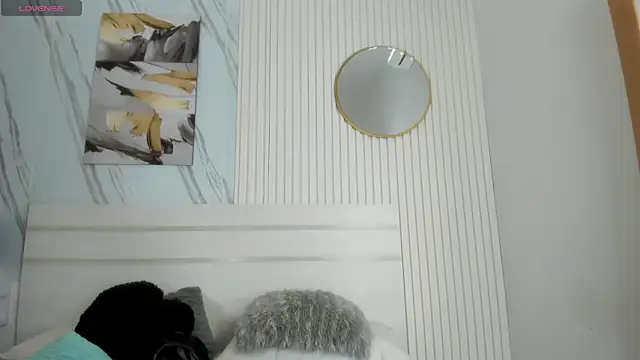 Snapshot of Afro_Luna chatting on April 19, 11:09 am Afro Luna online show from April 19, 11:09 am
