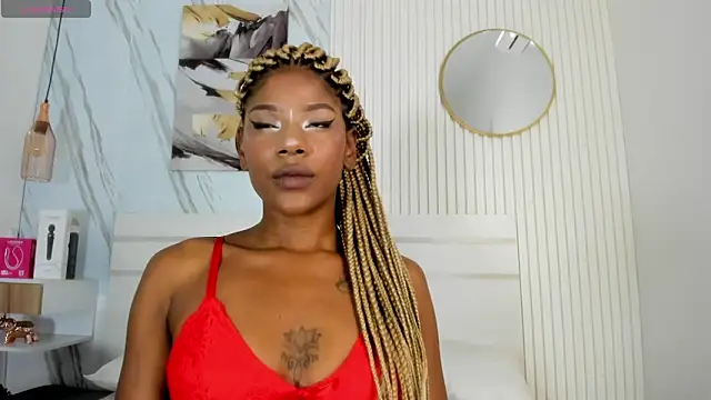 Snapshot of Afro_Luna chatting on April 20, 11:35 am Afro Luna online show from April 20, 11:35 am