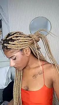Snapshot of Afro_Luna chatting on May 9, 11:04 am Afro Luna online show from May 9, 11:04 am