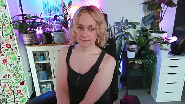 xzoeyryanx online show from February 4, 9:31 pm