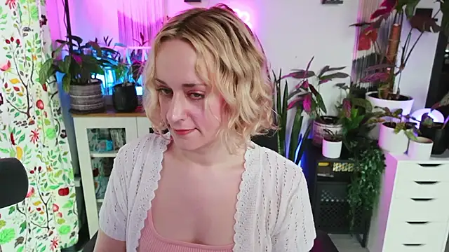 xzoeyryanx online show from February 13, 6:48 pm