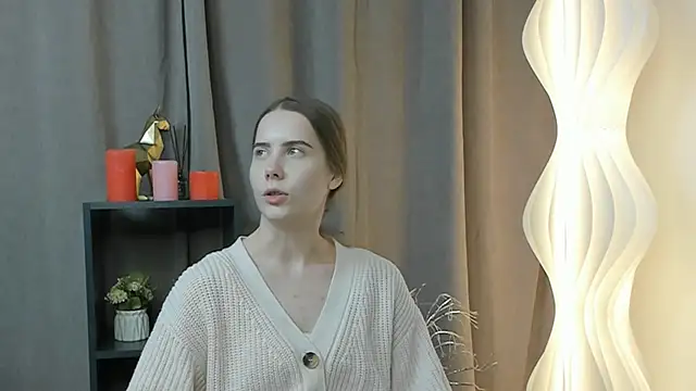 MoonBenne online show from November 18, 8:30 am