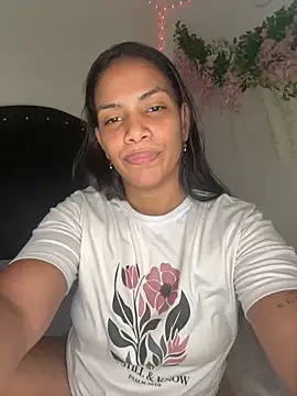 ArielleMillerr- online show from March 28, 5:23 pm