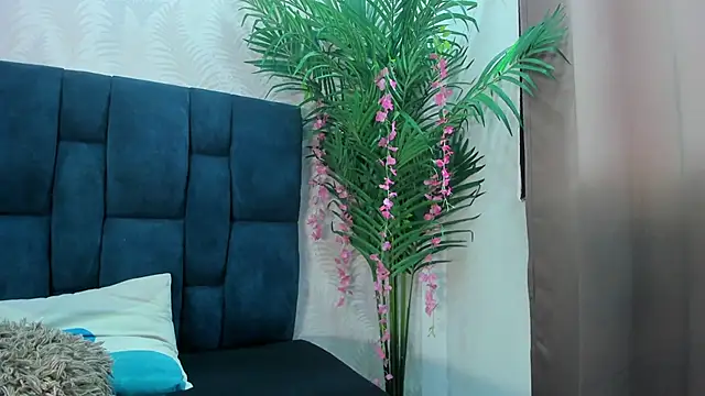 Holly Sly online show from November 24, 7:13 pm