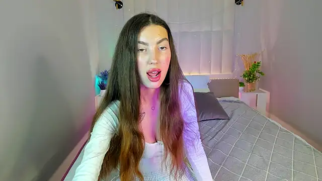 LiraRevery online show from December 3, 12:29 am