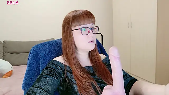 Foxy-lady online show from April 19, 6:32 pm