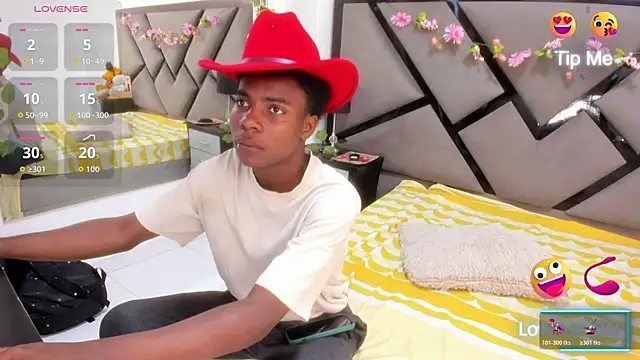 NoahJhonson69 online show from April 9, 12:10 pm