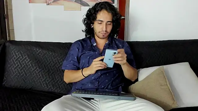 Snapshot of Jave_rave chatting on February 11, 3:55 am Jave rave online show from February 11, 3:55 am