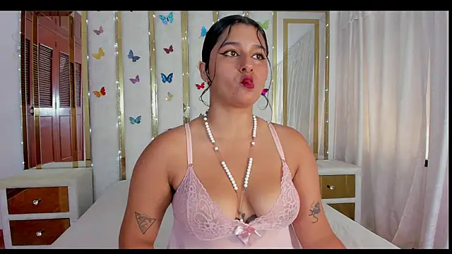 MeganBrounette online show from December 1, 2:11 pm