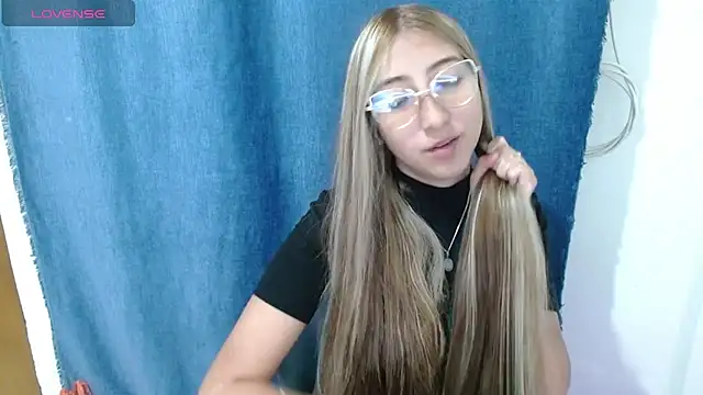 Snapshot of Nanylux chatting on July 25, 5:38 am Nanylux online show from July 25, 5:38 am