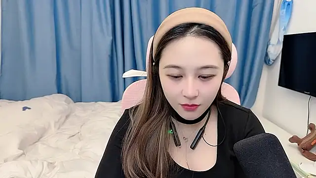 TTtia  online show from December 14, 1:16 pm