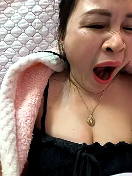 dis princess online show from December 4, 3:32 pm