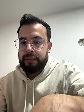 Snapshot of AlejoFernandez_ chatting on November 20, 2:23 am AlejoFernandez online show from November 20, 2:23 am