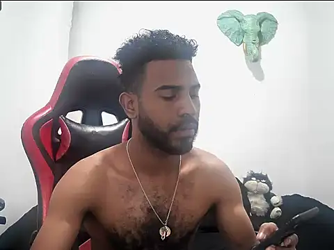 alberthot11 online show from November 23, 8:30 pm