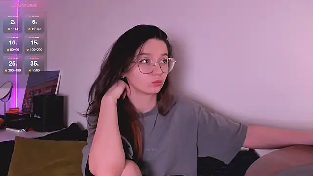 miabellee online show from January 9, 3:26 pm