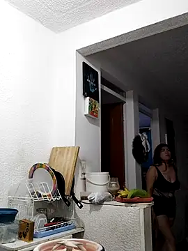 Emmyxxx online show from January 7, 1:52 am