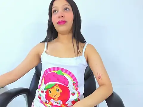 Snapshot of Mia_Scarlett18 chatting on November 26, 5:08 am Mia Scarlett18 online show from November 26, 5:08 am