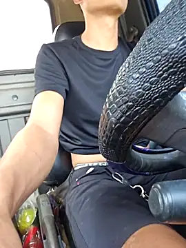 huykkk99 online show from November 29, 5:43 am