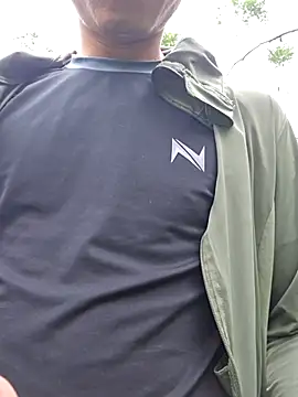 huykkk99 online show from March 9, 2:04 am