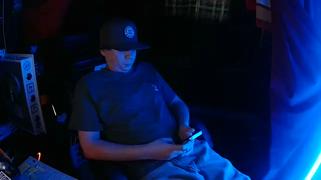 Bowerboi online show from December 3, 5:44 pm