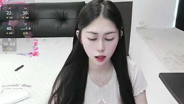 Snapshot of TuTu-077 chatting on July 3, 8:43 am TuTu-077 online show from July 3, 8:43 am