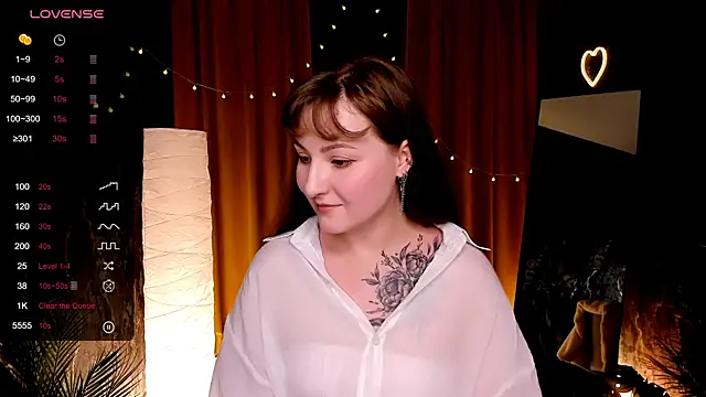 Snapshot of velvet_cherry_ chatting on June 10, 8:57 am velvet cherry online show from June 10, 8:57 am