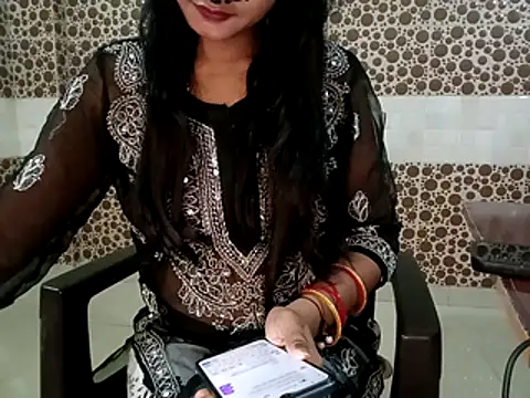 Sassy Shanvi online show from April 3, 1:03 am