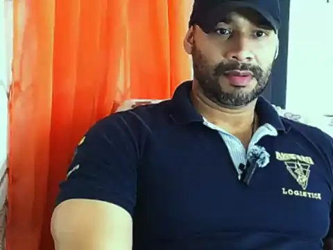 Snapshot of musclehetero chatting on May 16, 8:18 pm musclehetero online show from May 16, 8:18 pm