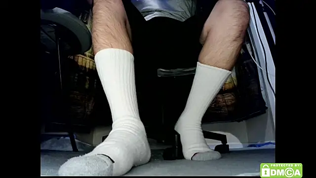 Snapshot of justshutupandwatch chatting on February 2, 9:13 pm justshutupandwatch online show from February 2, 9:13 pm