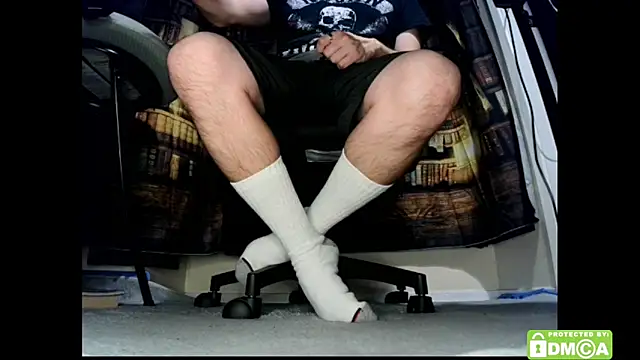 Snapshot of justshutupandwatch chatting on February 6, 9:29 pm justshutupandwatch online show from February 6, 9:29 pm